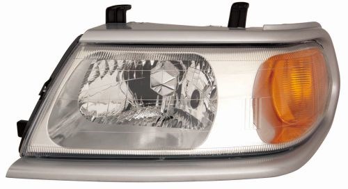 MB Pajero Sport i 98-08 Фара передня ліва мех./елек., H4/W21W/W5W светлий корпус + рант під подкрас
